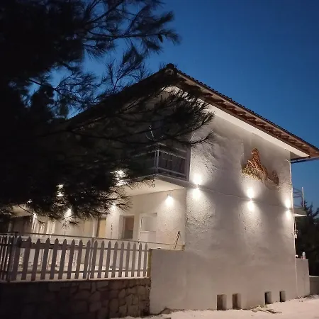 Aparthotel Villa Marti Garden - budget studios