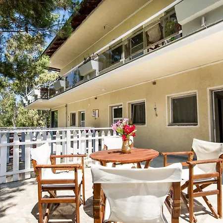 Marti Garden Suites 3*