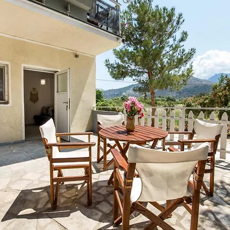 Villa Marti Garden - budget studios