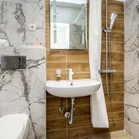 Aparthotel Villa Marti Garden - budget studios 3*