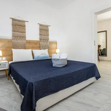 Villa Marti Garden - budget studios Aparthotel Órmos Prínou