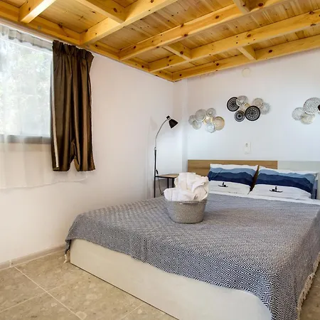 Aparthotel Villa Marti Garden - budget studios