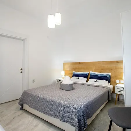 Villa Marti Garden - budget studios Aparthotel 3*
