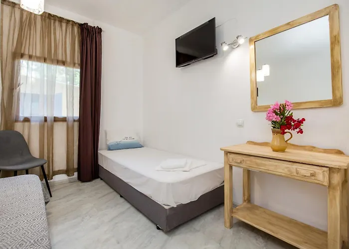 Marti Garden Apartahotel Órmos Prínou